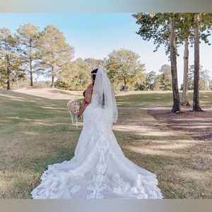 Designer Maggie Sottero Style Fiona -Ivory wedding gown